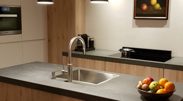 Moderne warme keuken